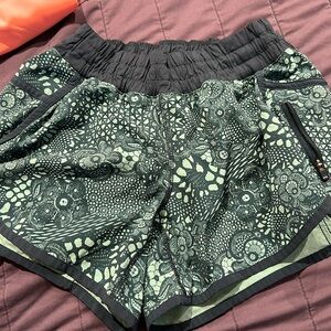 Lululemon lined shorts size 6